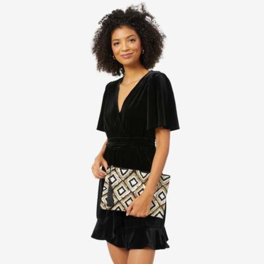 NWT Ashiana Connaught Clutch